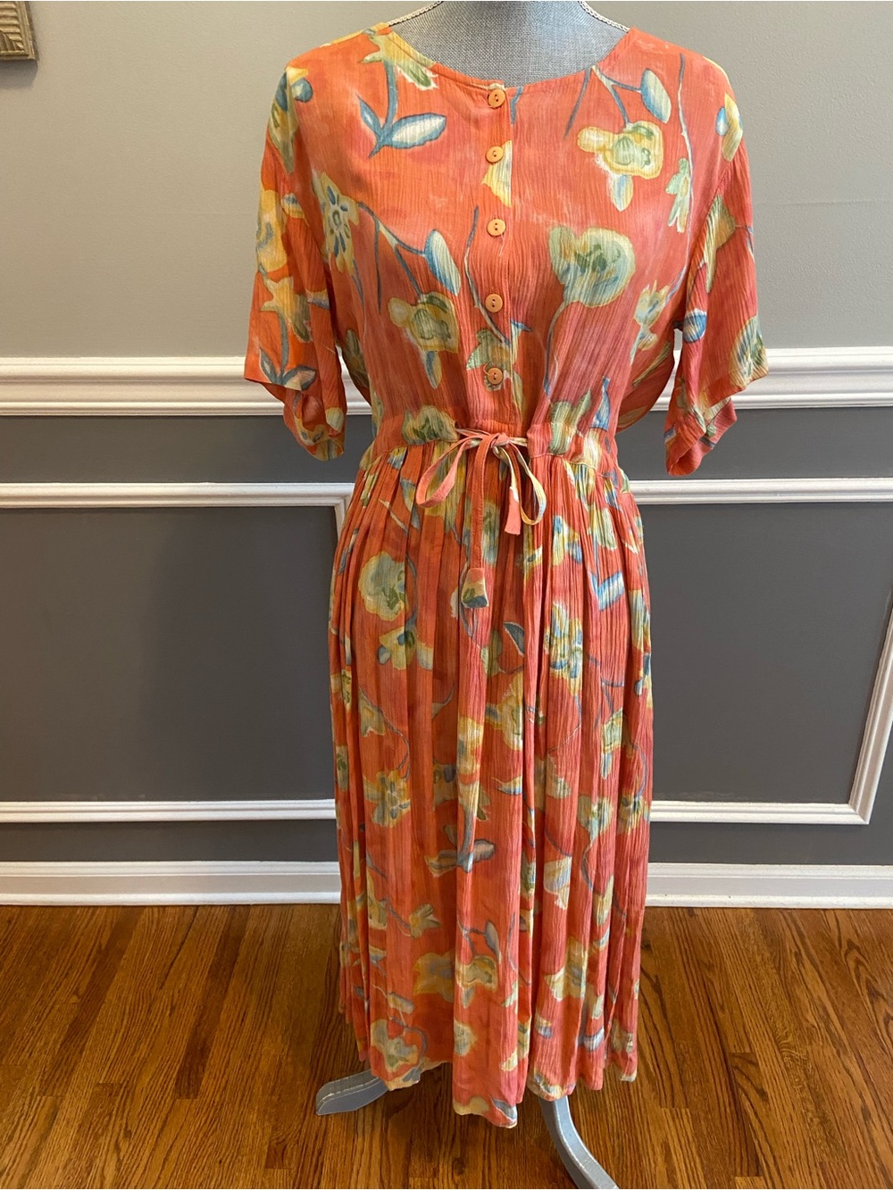 Vintage Tropical Midi Dress Women’s Size Medium Micro Pleated Floral Coral 90s